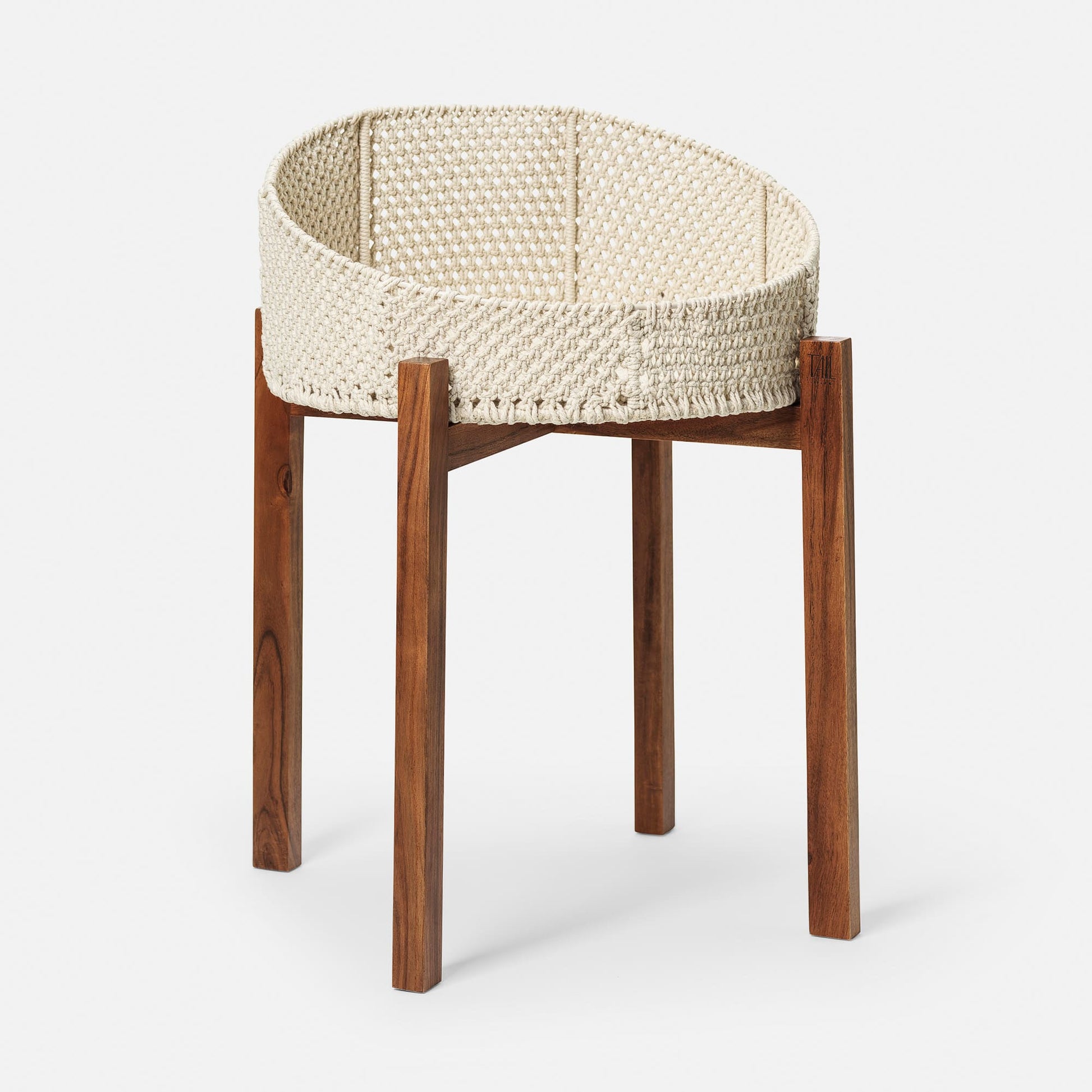 Image - Cat bed on wood legs with a white  crochet bed