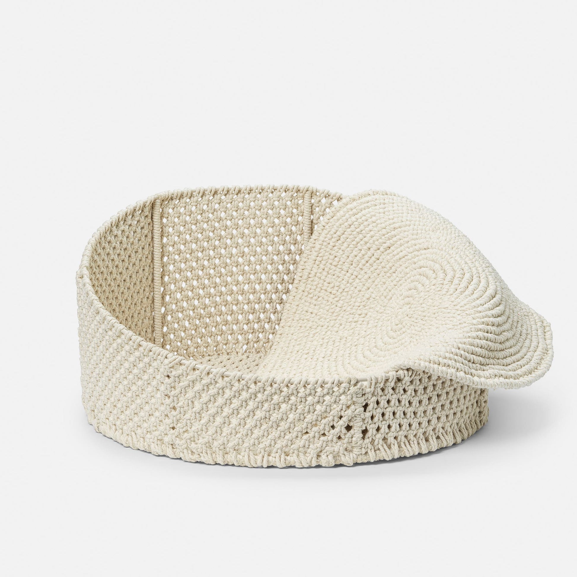 Image - Cat bed piece in white crochet with mat laying on the side