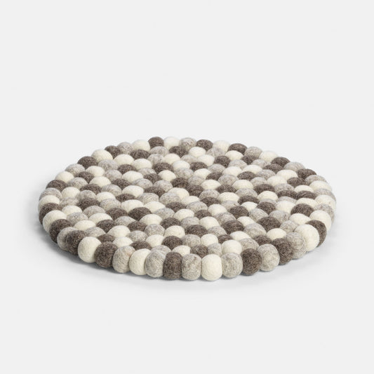 Image - bubble mat of wool balls in greige, taupe and white