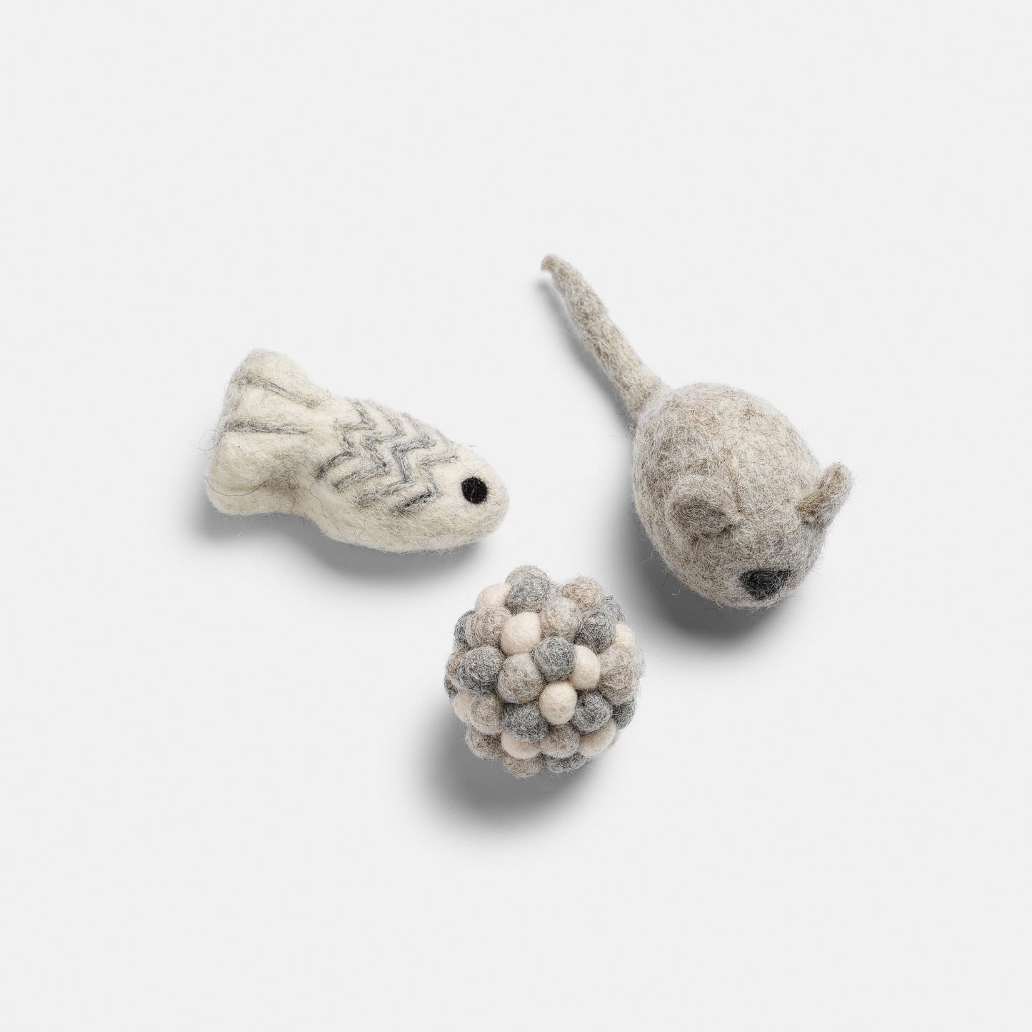 Image - three cat toys in fish ball mouse shape in white colour